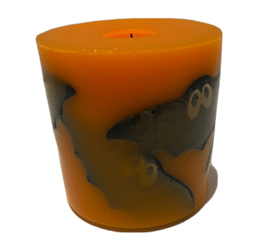 White Barn Candle Creamy Caramel Halloween Candle Orange Bats 4x4  *READ