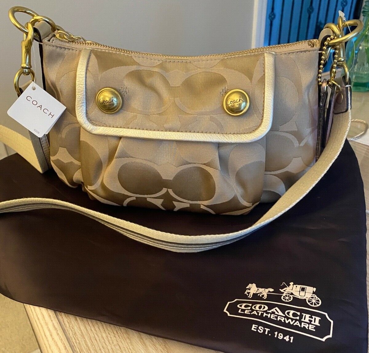COACH POPPY SIGNATURE SATEEN GROOVY SHOULDER/SWING BAG GOLD COACH POPPY SIGNATURE SATEEN GROOVY SHOULDER/SWING BAG GOLD