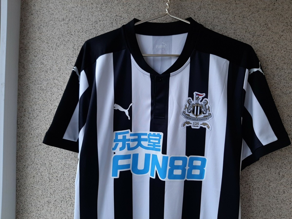 Newcastle United Home football shirt 2017/2018 Jersey Size XL Puma