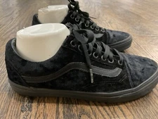 Vans Old Skool 721454 Black Velvet Skate Sneakers  Unisex  Size 8 (M) 9.5 (W)