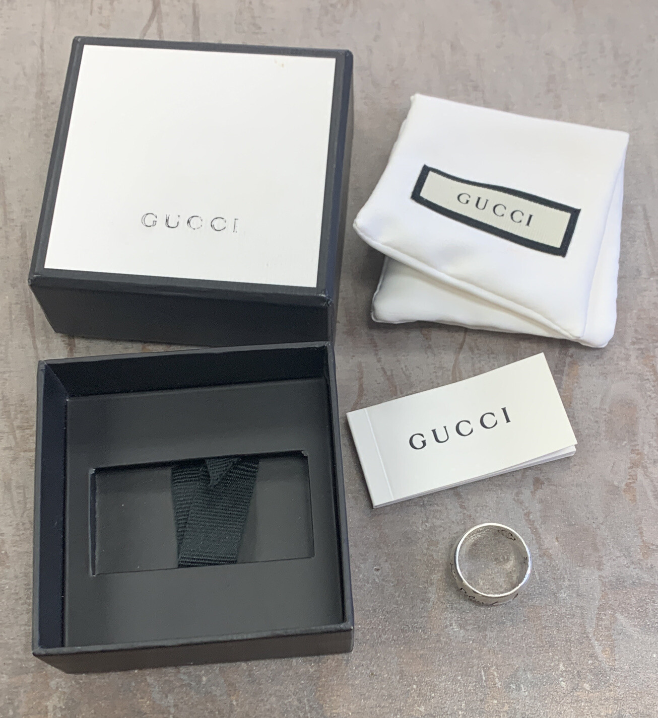 gucci blind for love heart ring