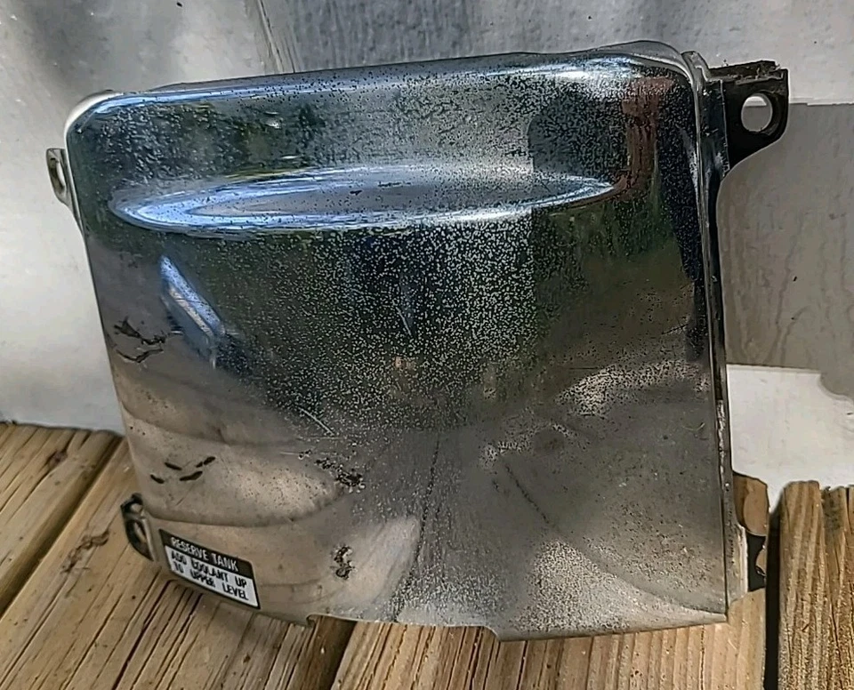 86-87 HONDA SHADOW VT700 ЦЕНТРАЛЬНАЯ крышка СРЕДНЯЯ ВНУТРЕННЯЯ КРЫШКА ПАНЕЛЬ ХРОМИРОВАННАЯ VT700C OEM - Изображение 2 из 4