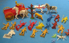 Vintag LOT Plastic COWBOY INDIAN WAGON TOTEM POLE BEAR HORSE tim mee mpc 9w3