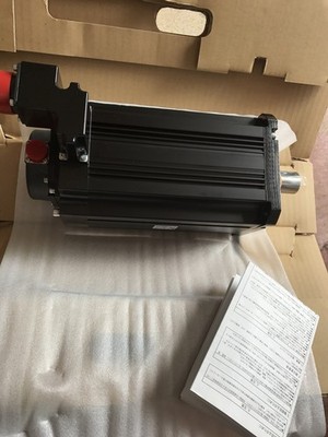1PC HF-JP73 Servo Motor HF-JP73 New In Box Expedited Shipping *vy