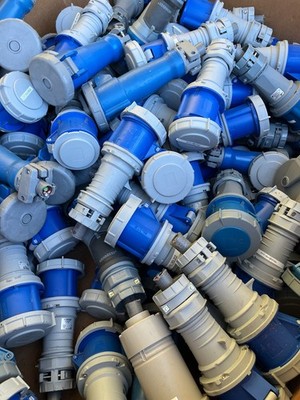 Lot of 25 AH360, AH460C6W Pin and Sleeve connectors Eaton, Arrow Hart, Mennekes