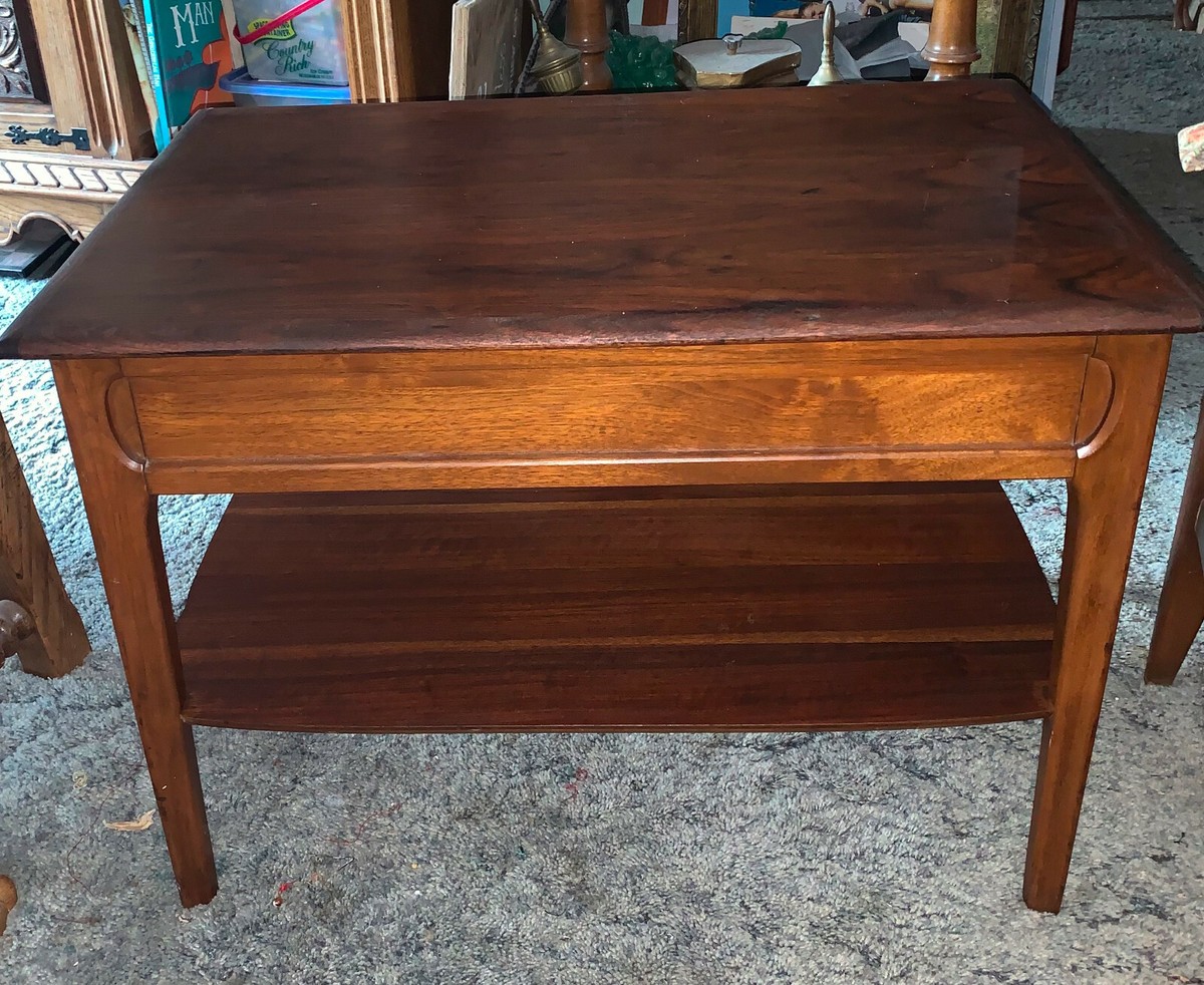 Mid Century Walnut End Table / Side Table by Mersman (ET221) | eBay
