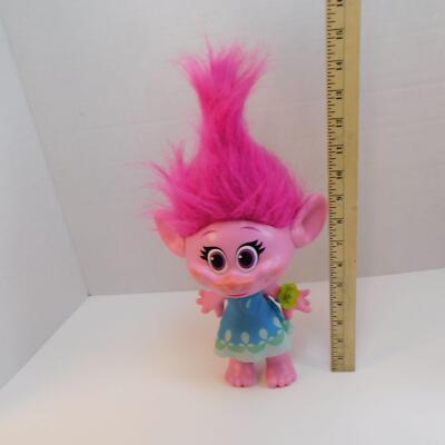 Hasbro Dreamworks Trolls Talking Light-Up Princess Poppy Toy