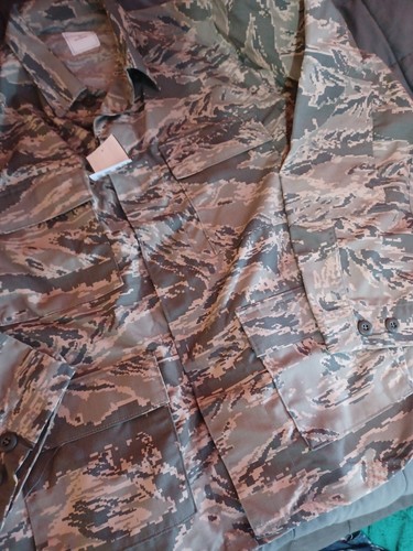 Neu mit Etikett US-Streitkräfte RABU Digital Camouflage Camo Utility Jacke Mantel 42 Reg - Bild 4 von 4