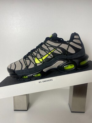 NIKE AIR MAX PLUS UTILITY      US 8.5   EUR 42   (FD0670003)   NEU!!!