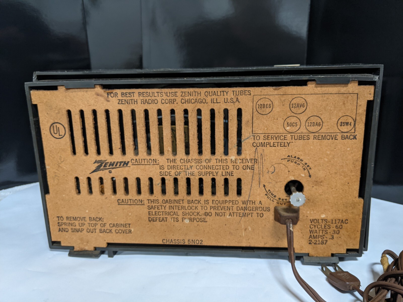 VINTAGE ZENITH RADIO CLOCK MODEL Z N 514C, CHASSIS 5NO2 eBay