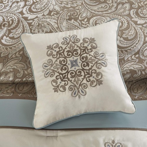 Caroline King 7-Piece Comforter Set - Luxurious Jacquard with Embroidered Detail - Picture 11 of 11