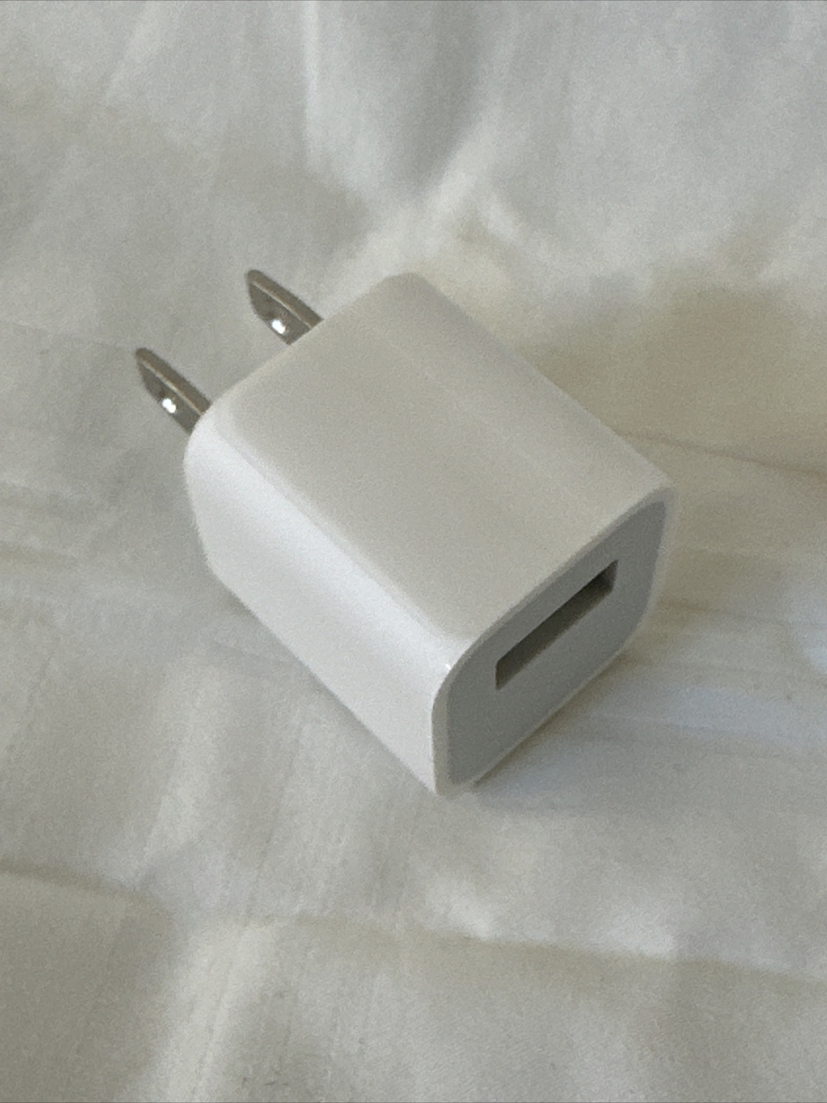 Genuine OEM Original Apple iPhone 5W USB Wall Charger Power Adapter Cube A1385