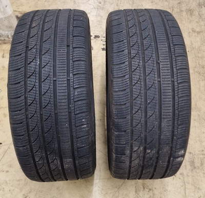 2x Winterreifen 245/45 R18 100V Tracmax ICE-Plus S210 M+S
