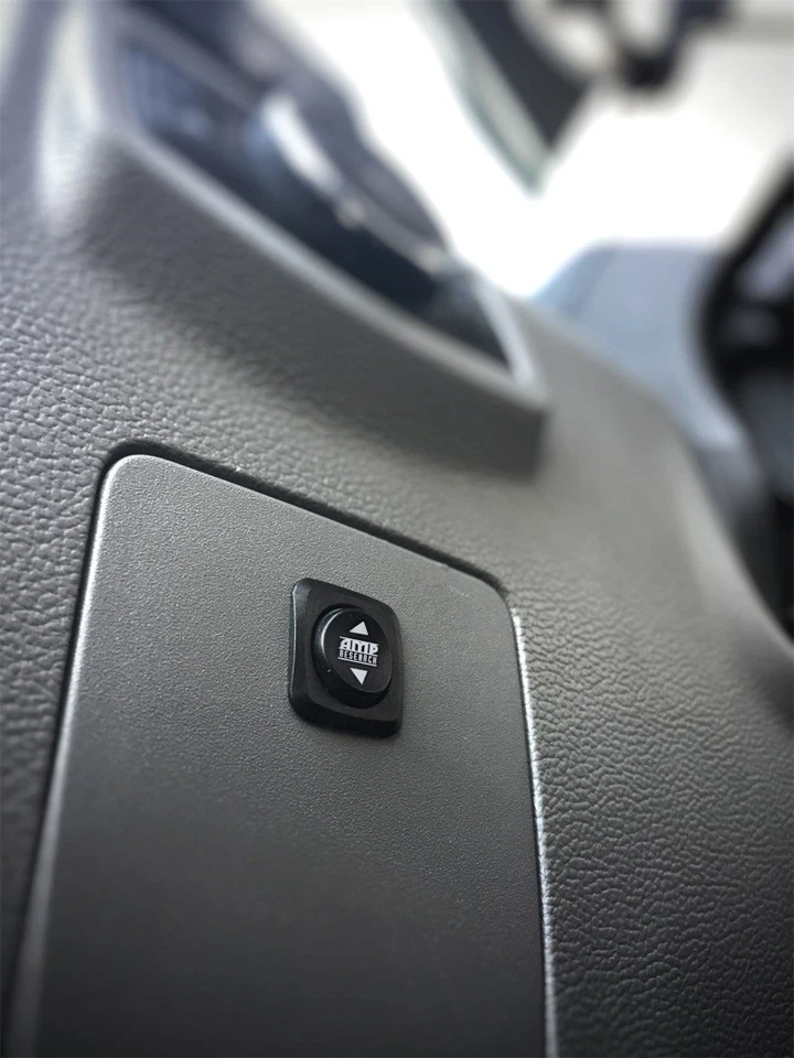 AMP Research 79105-01A PowerStep Override Switch for 2007–2024 Jeep Wrangler - Image 3 of 4