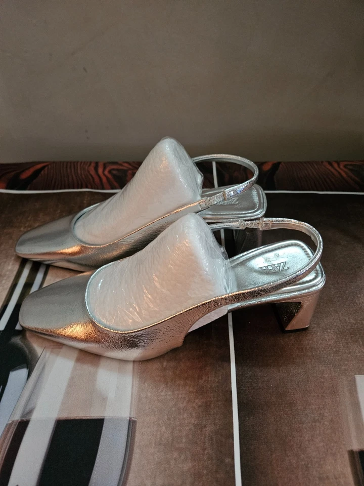 Zara 6.5 NOVO Sapato Mules Salto Bloco Prata Metálico - Biqueira Quadrada / 37 - Imagem 3 de 4