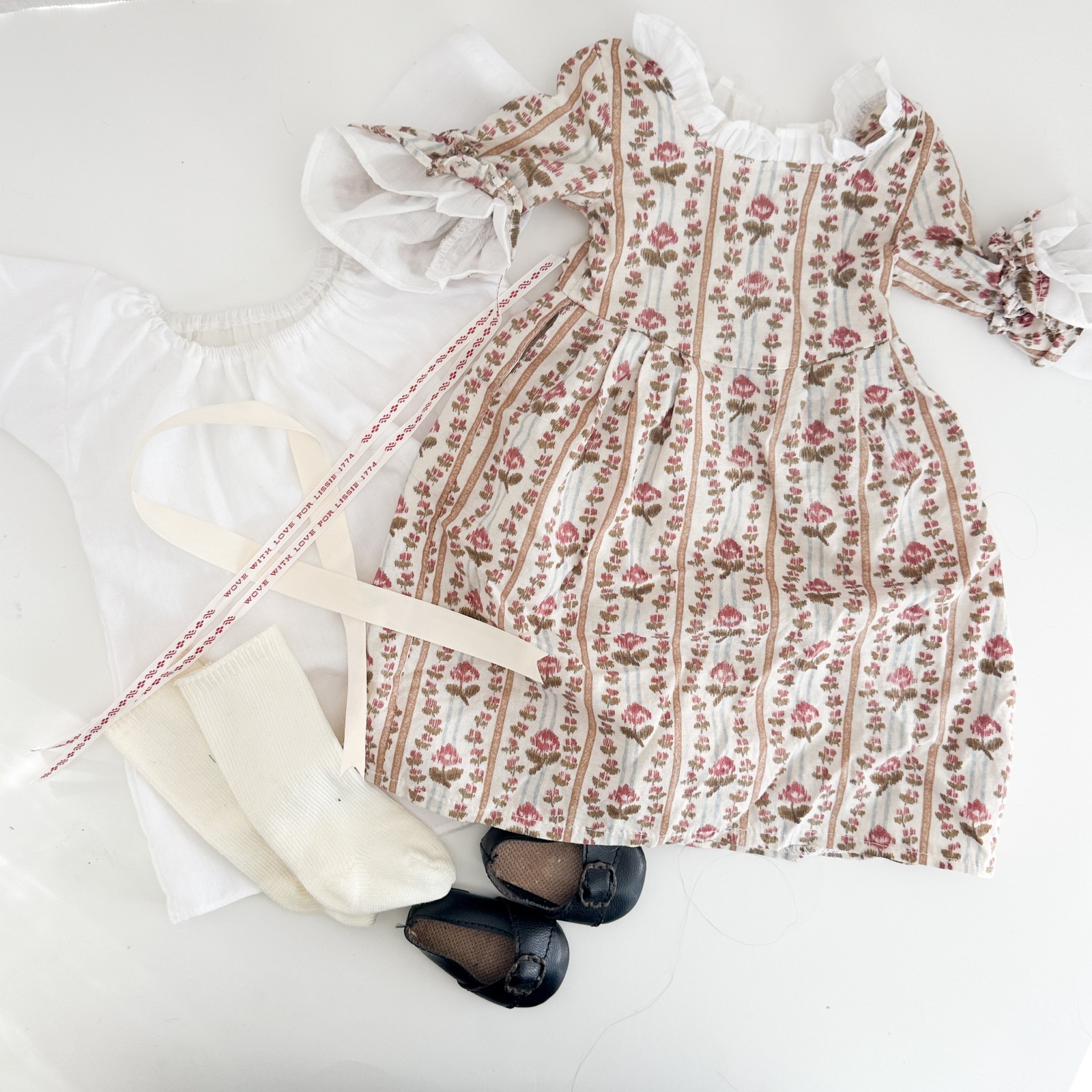 First Edition Pleasant Company American Girl Felicity Doll meet dress book 1986