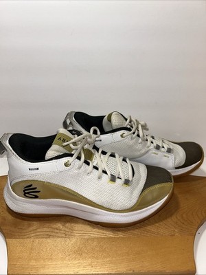 White Gold Steph Curry Under Armour 3Z5 Shoes 8 Mens / 9.5 Womens