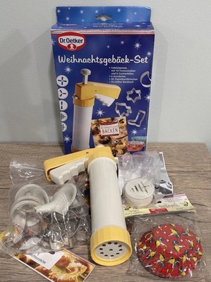 Dr Oetker Cookie Press  With Molds / Cutters / Piping Tips  Weihnachtsgeback Set