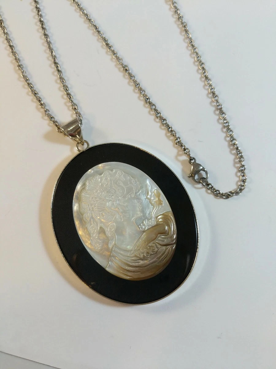 Mother on sale cameo necklace