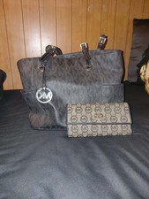 Michael Kors Black Tote Bag Purse Women’s Shoulder Bag / Wallet Combo Pre Owned