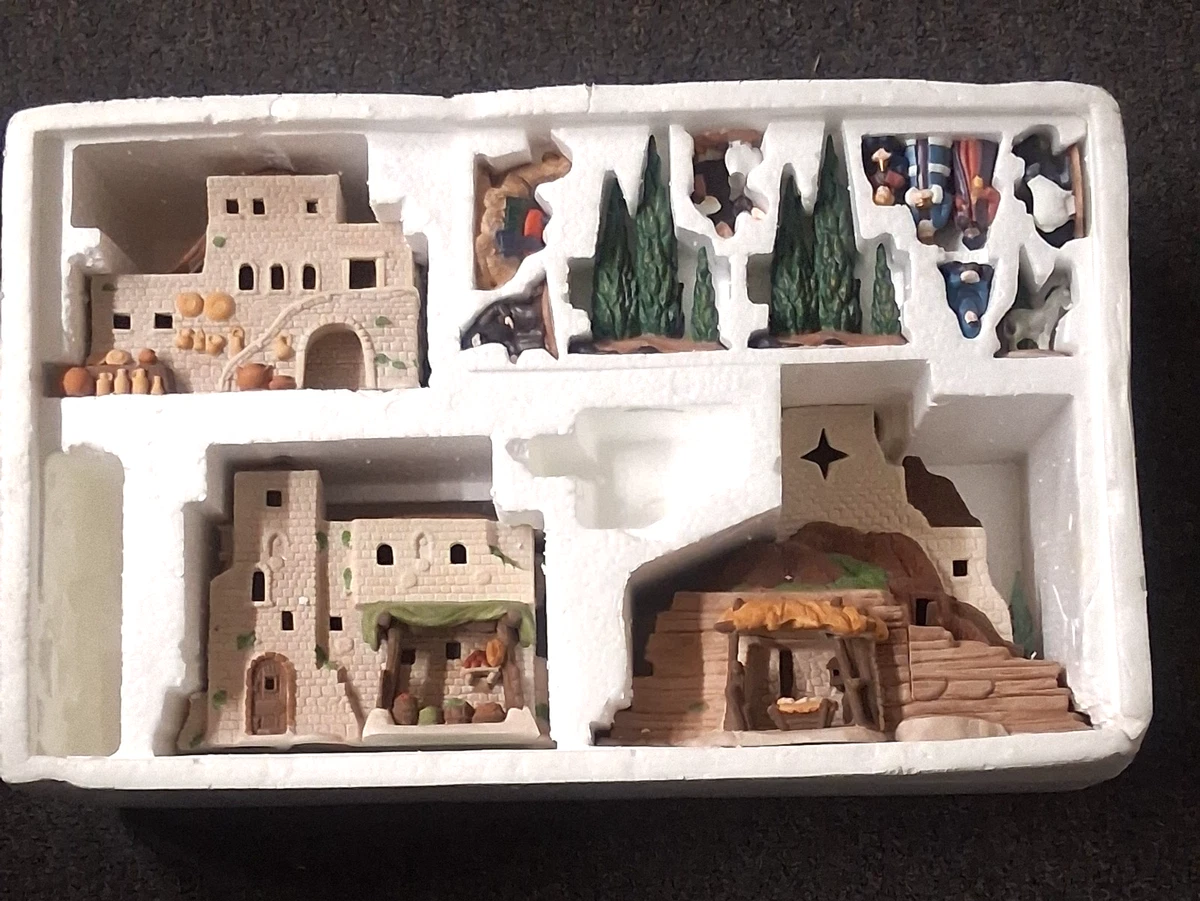 Department 56 Heritage Village Collectible Villages & Houses for