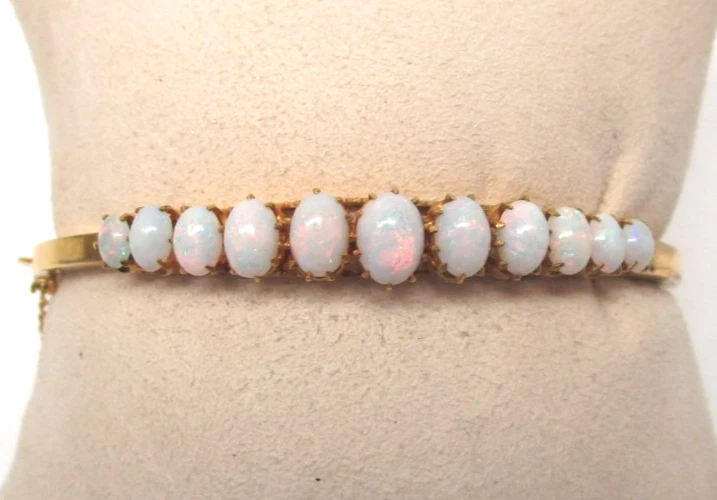 Antiguo brazalete victoriano de filigrana de ópalo inglés de 9 quilates 11 ópalos auténticos excelente CDT Foto 2 de 4