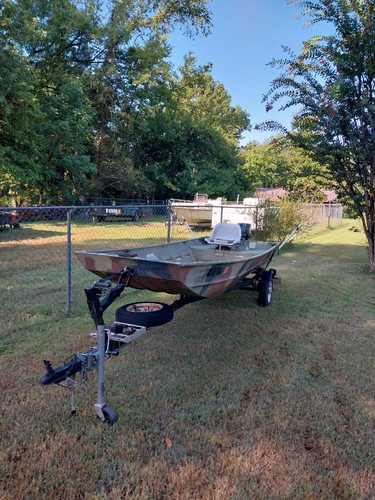 1995 Lowe 1436 Jon Boat with 2 stroke Yamaha 9.9 and Tilt Trailer