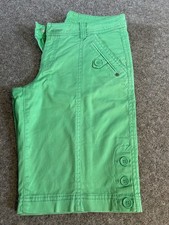 H&M Shorts hellgrün XS