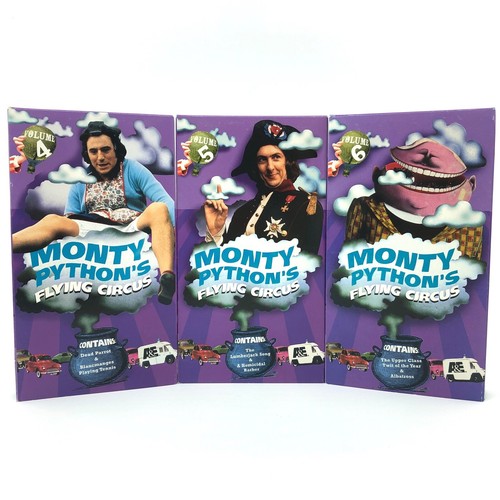Monty Python's Flying Circus Set 2 Temporada 1 VHS 3-Tape Box Set 1999 A&E Comedia - Imagen 5 de 10