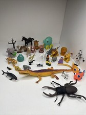 32 Lot Miniature Toy Plastic Animal Figures Mixed Sizes/Styles -Lions, Horses T1