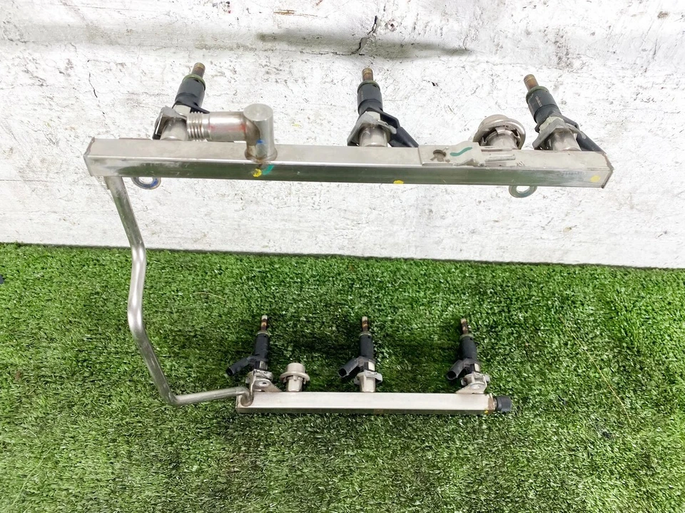 06-13 MERCEDES BENZ R350 C350 RAMPA DE RIEL DE INYECCIÓN DE COMBUSTIBLE CON INYECTORES DE COMBUSTIBLE OEM Foto 2 de 3