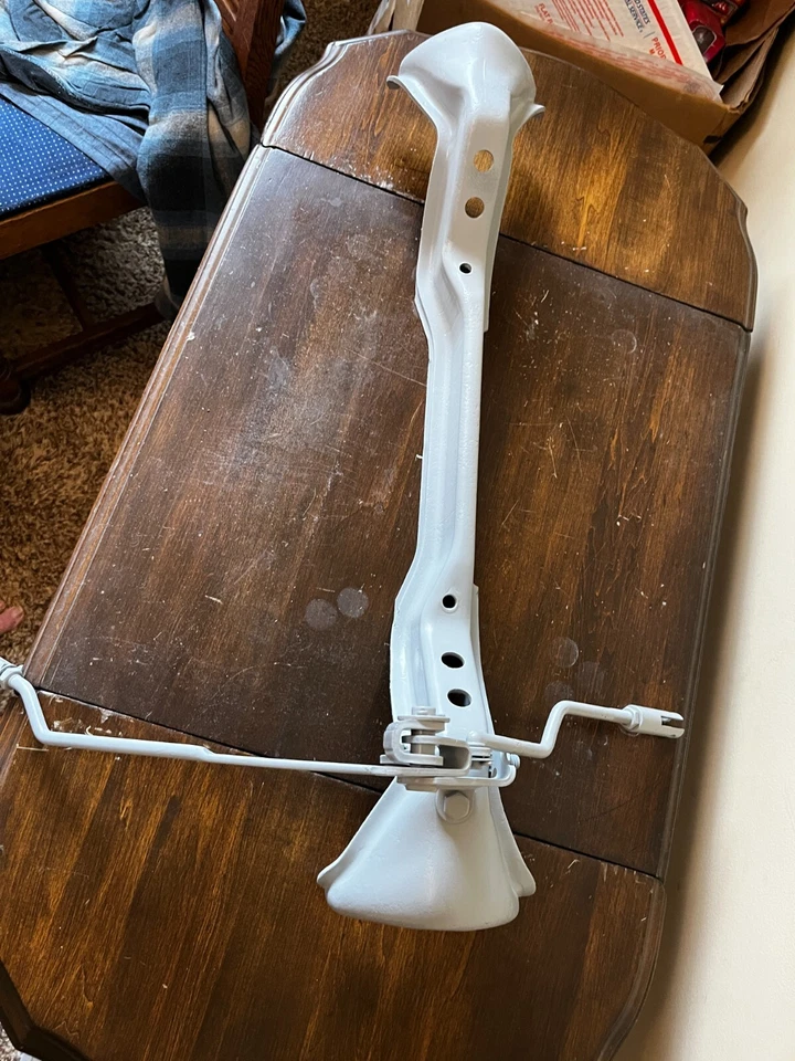 Fiat 124 Spyder 1800 1977 travesaño delantero con acoplamiento Foto 3 de 4