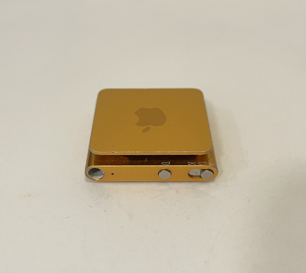 Apple iPod shuffle 4th Generation Orange (2 GB) Works Great