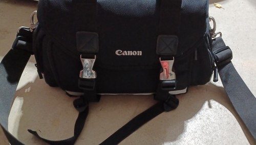 Vintage Canon Large Camera Bag with Silver Metal Accent Strap Feet Pockets - Picture 2 of 3