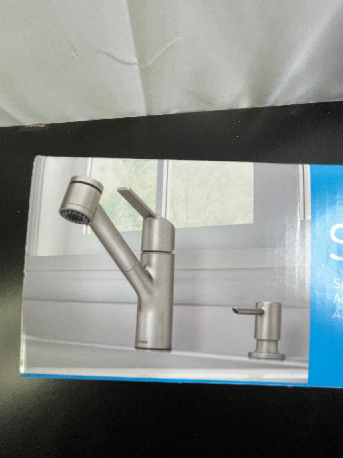 Moen Sombra 87701SRS Stainless Steel One Handle Pullout Kitchen Faucet