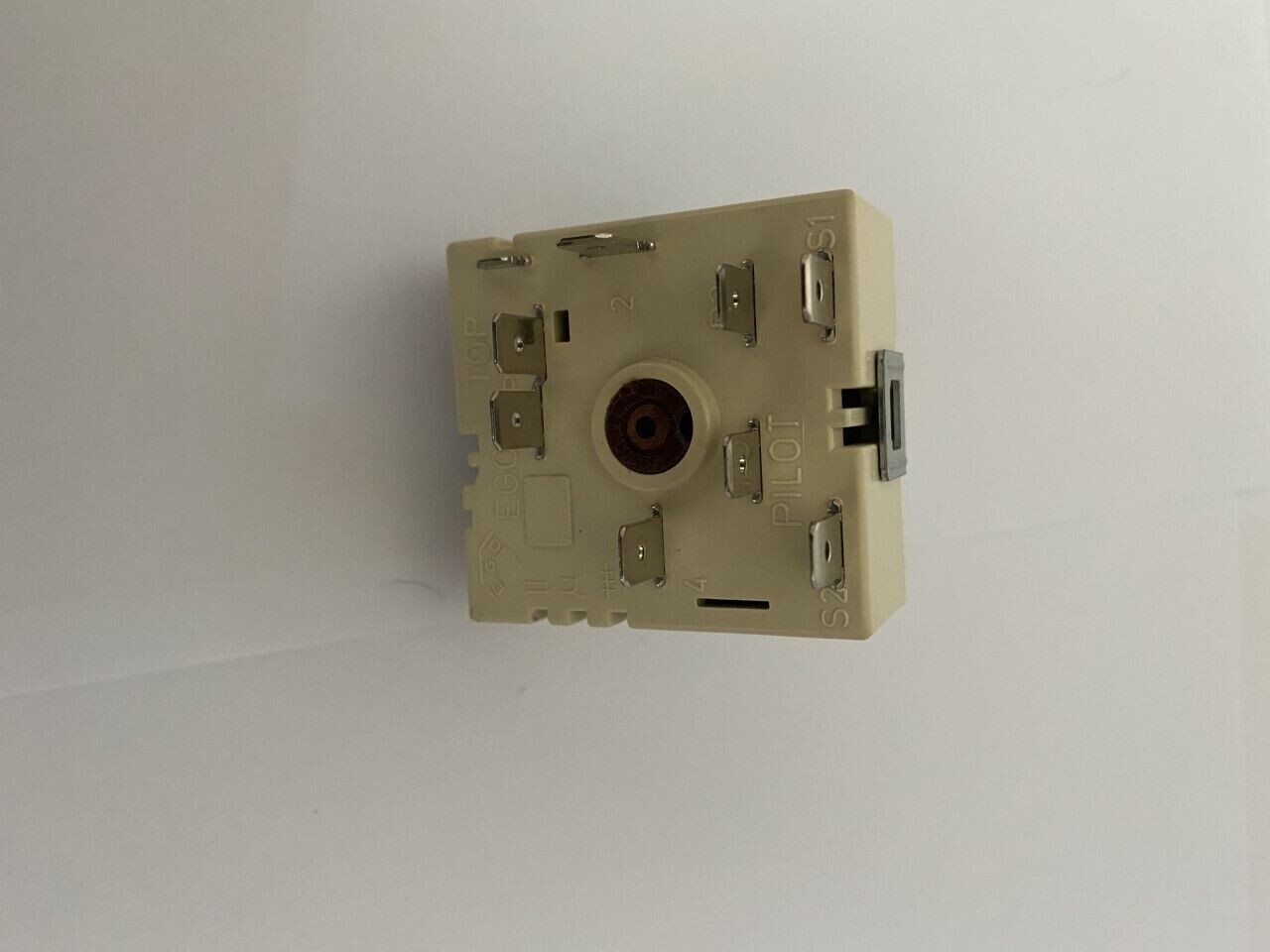 Doseur d'énergie 50.57021 pour réparer une plaque qui ne chauffe plus