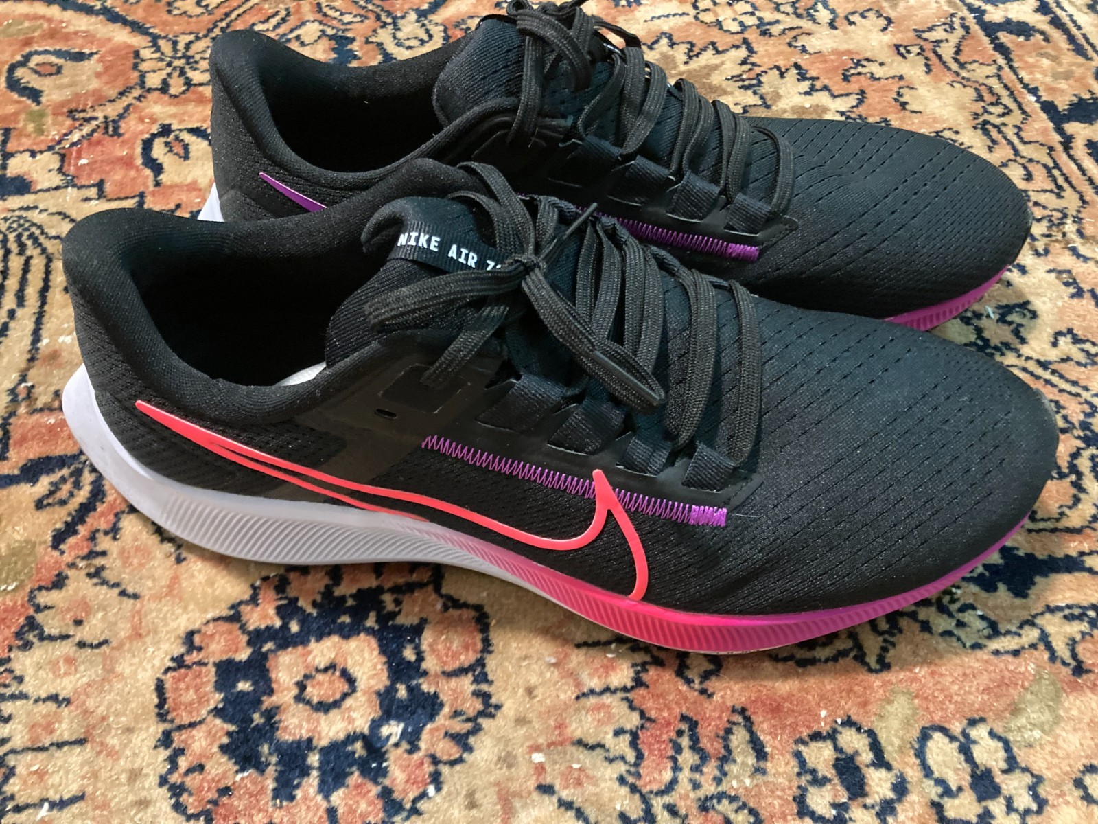 Nike Air Zoom Pegasus 38 Black and Pink Men's Athletic Shoes Size 11.5