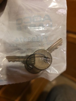 OEM AGCO MASSEY FERGUSON key gleaner fendt 71393474