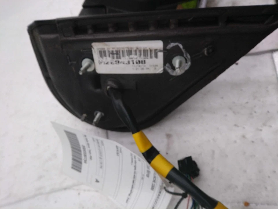 Espejo retrovisor de puerta izquierdo usado se adapta a: Chevrolet Avalanche 1500 2010 eléctrico con intermitente con Foto 2 de 4