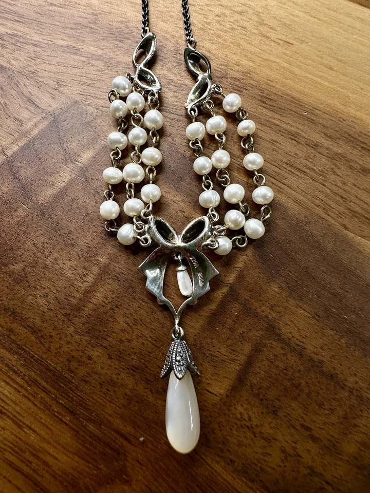 925 Sterling Silver Marcasite Bows, Faux Pearls & Teardrop Dangle Necklace - Image 3 of 4