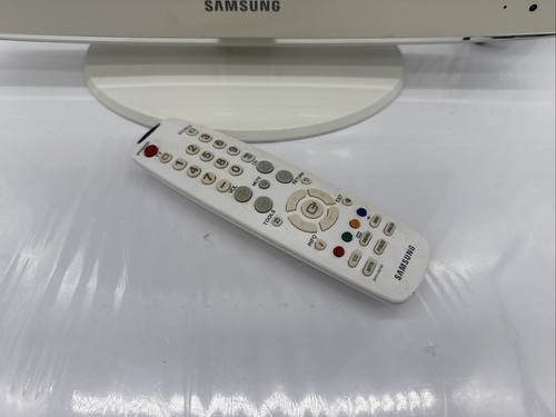 Samsung LN19A450C1D 19 inch LCD TV HDMI Flat Gaming Television with Remote - Picture 4 of 8