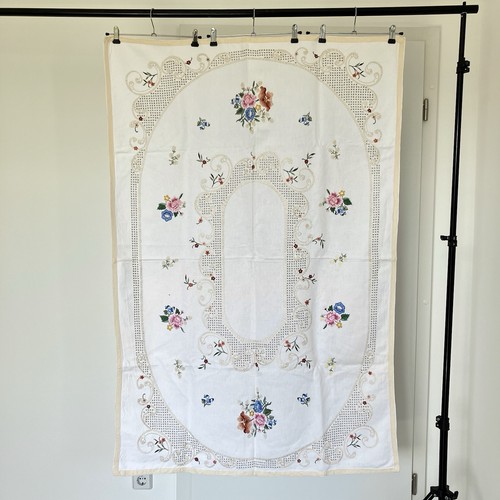 Vintage Tischdecke Leinen mit Stickerei Blumen Dekor Blumenmuster 1950er Jahre - Bild 2 von 10