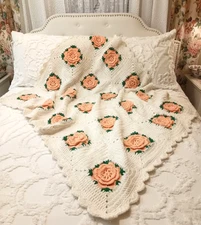 Peach Flowers Crochet Knit 3D Afghan Lap Blanket Hand Made Grannycore 50"x43"