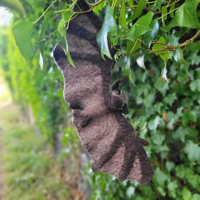 Nadelgefilzte Mondschein Fledermaus Figur, Handarbeit Kunst Puppe, Unikat süß Geschenk Tier 