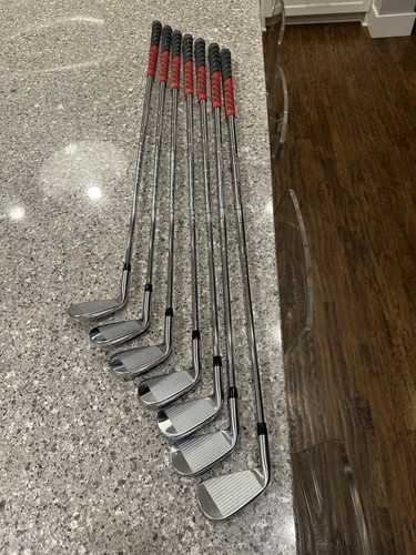 Ensemble de fers T200 4-PW avec tiges en acier | TITLEIST | Iron Sets | Hommes | Golf Town Limited