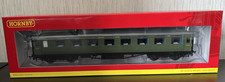 Hornby R40030A SR Maunsell 3rd Class Dining Saloon No.1366, Olive Green - BNIB