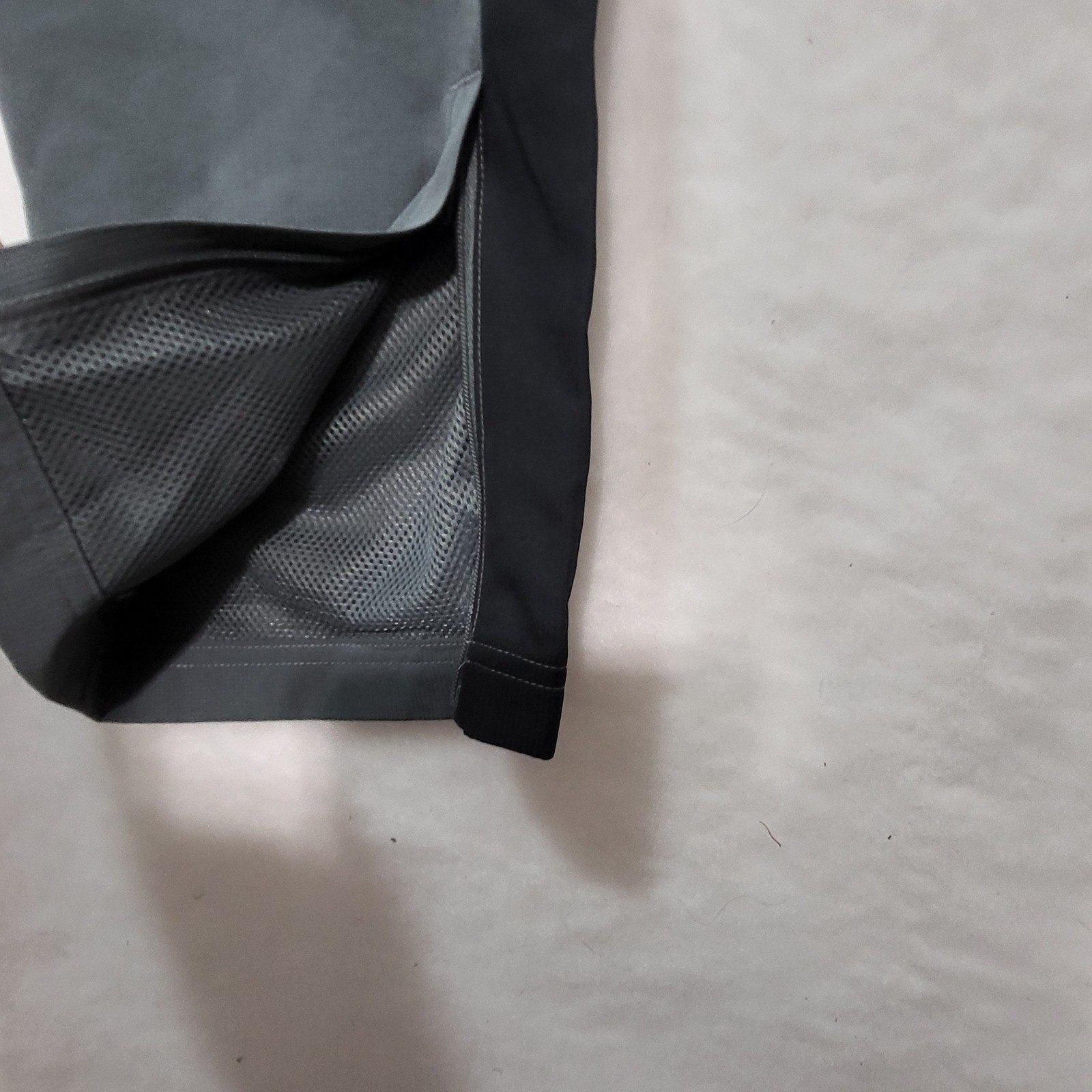 Under Armour Mens UA Vital Woven Pants Loose Fit Gray Black Size L G thumbnail 5