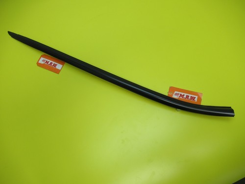 CUBIERTA MOLDURA CRISTAL PARABRISAS LADO PASAJERO HONDA CIVIC Si HATCHBACK 2.0L - Imagen 3 de 24