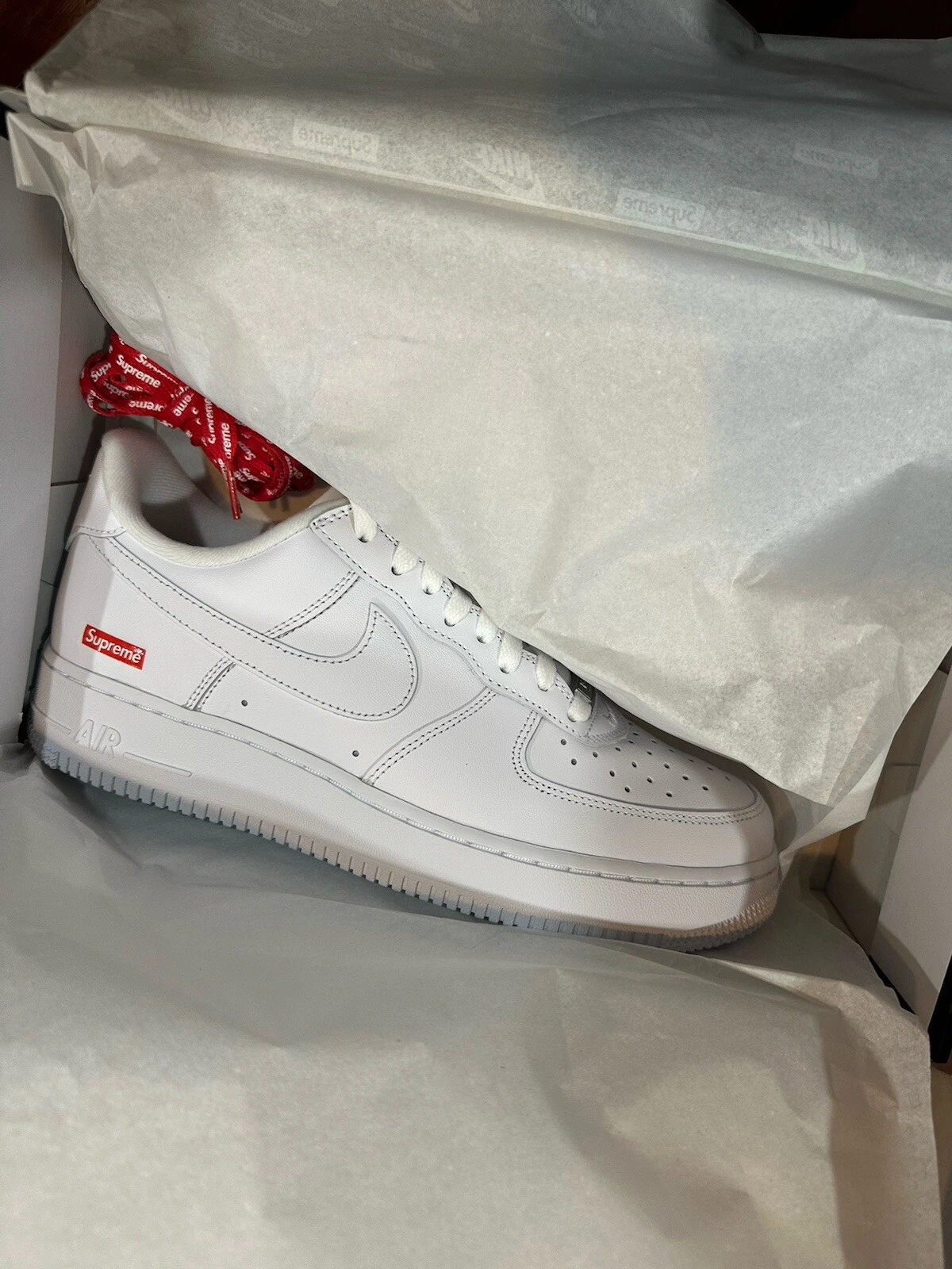 Supreme Air Force 1s taille 9 stock mort 