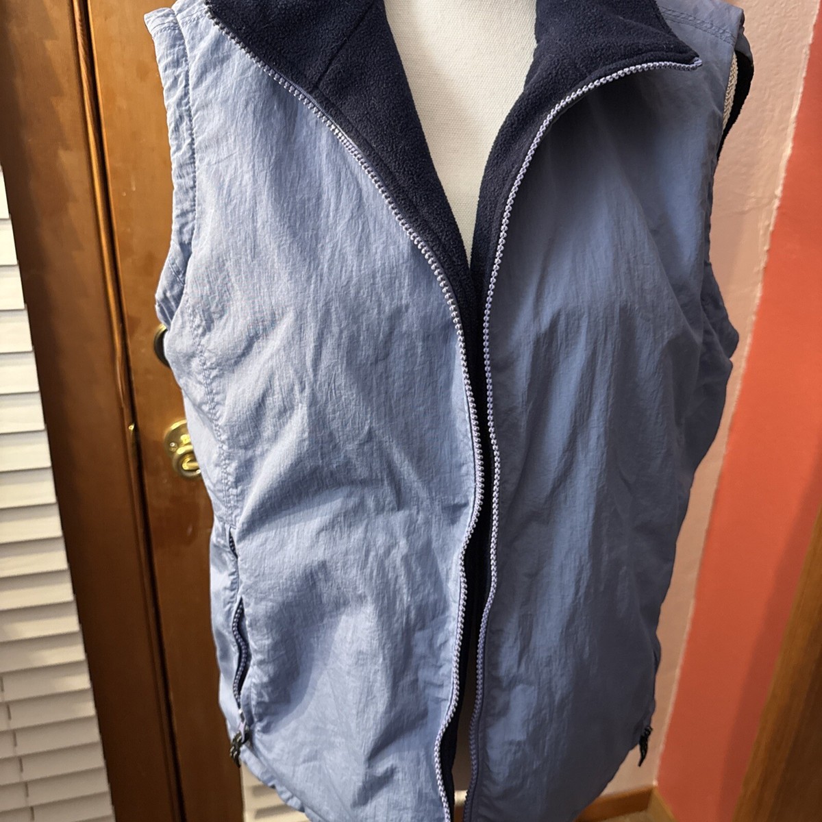 10,000 Feet Above Sea Level. Reversible Zippered Vest View 6